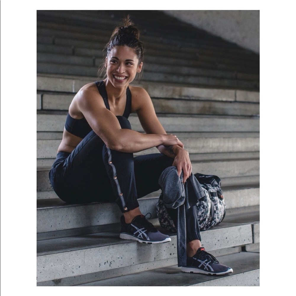 Lululemon Var-City Track Pants, Black size 4